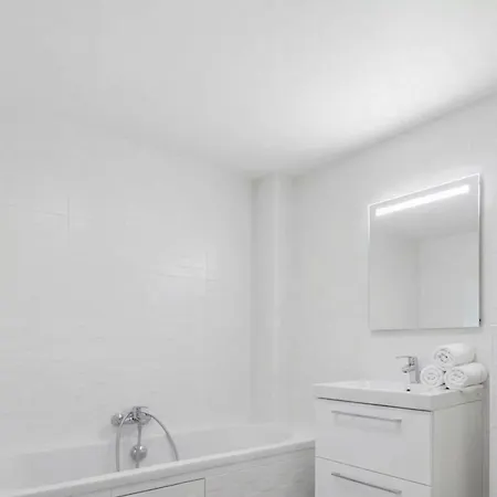 3br Pierre Charron Champs Elysee Appartamento *